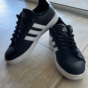 Adidas black size 7